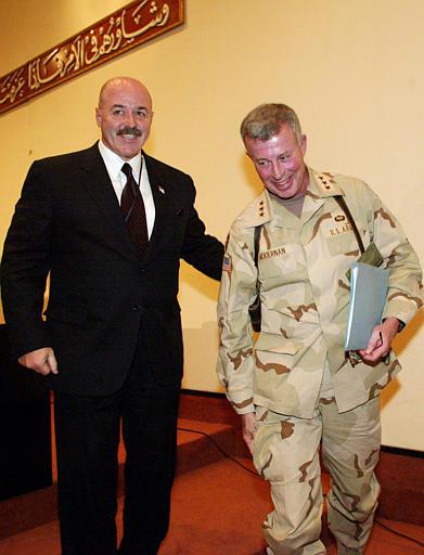 general David D McKiernan and Bernard B Kerik.jpg