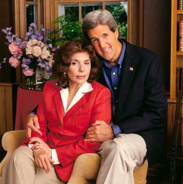 Description: Description: D:\Users\MichaelN\Pictures\_Temp\USA\Teresa heinz and sen jhon kerry owner of heinz group crently.jpg