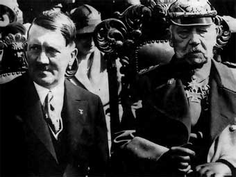 Description: D:\Users\MichaelN\Pictures\_Temp\Germany\Adolf Hitler\Adolf Hitler-hindenburg.jpg